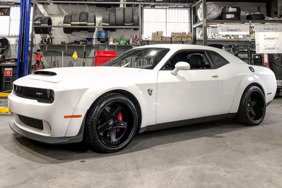 Dodge Challenger SRT Hellcat on Forgiato Wheels (FV1) '2019